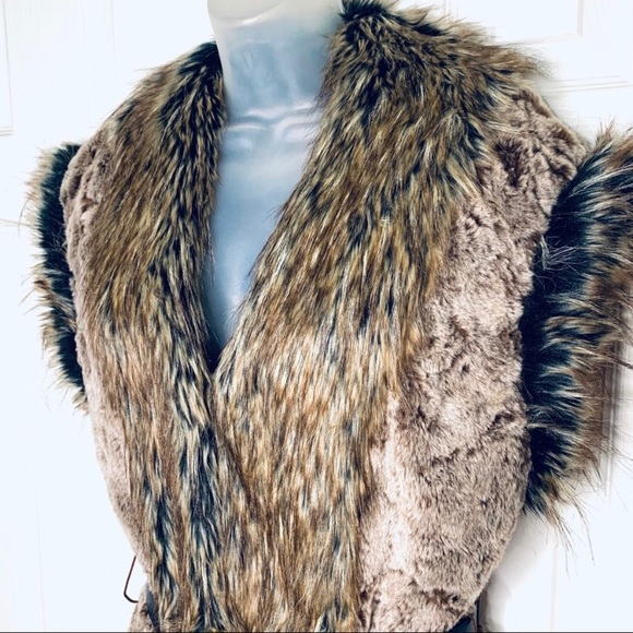 RINASCIMENTO sleeveless long faux fur jacket/vest - Picture 1 of 10